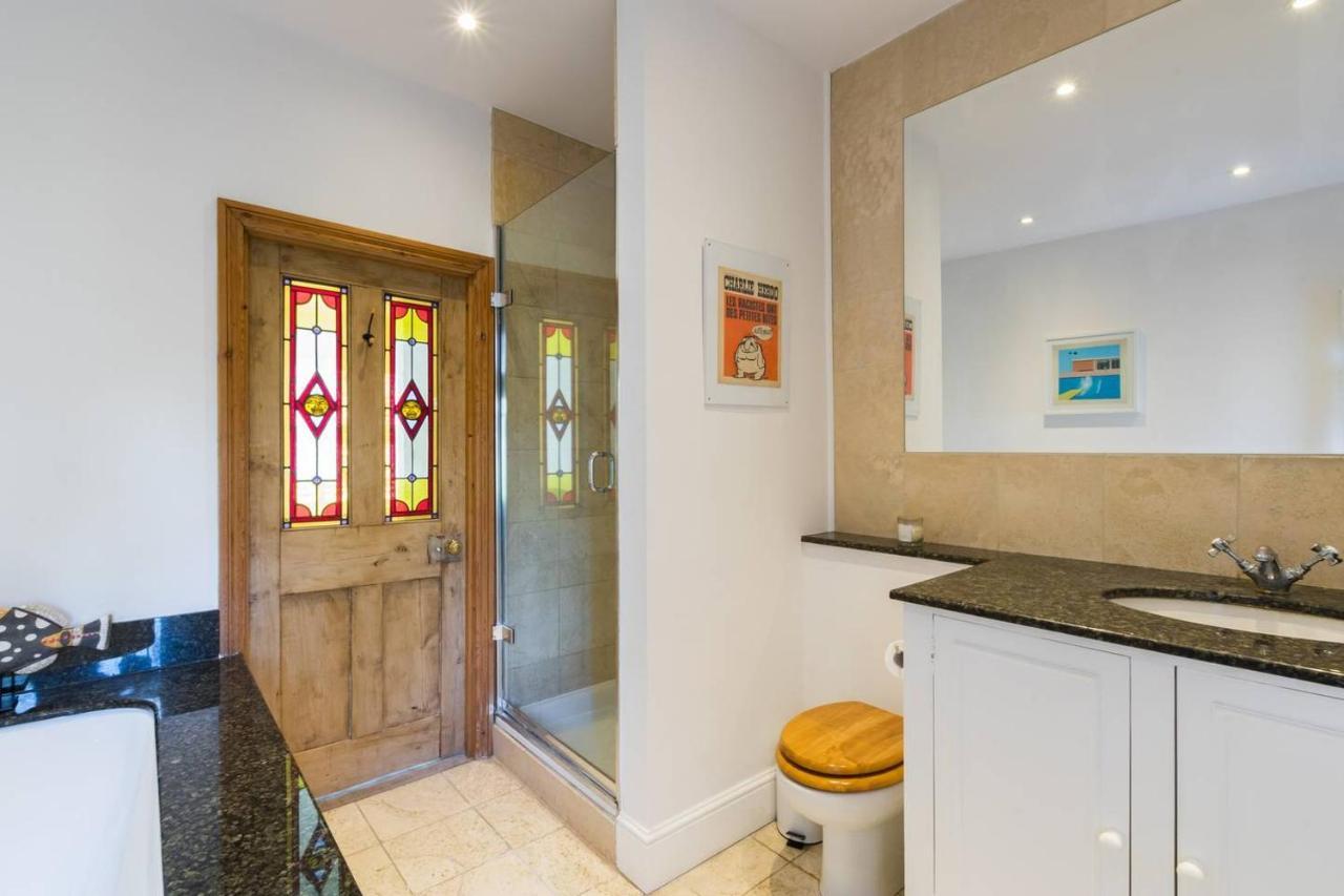 Fabulous 4-bed House In Fulham With Garden! Casa de Férias *