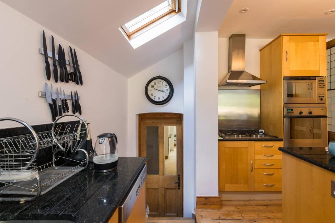 Casa de Férias Fabulous 4-bed House In Fulham With Garden! Londres