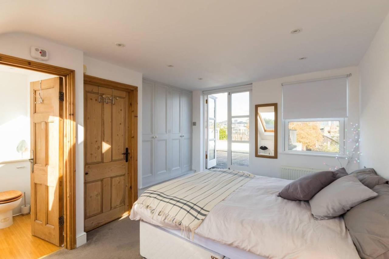 Fabulous 4-bed House In Fulham With Garden! Casa de Férias Londres